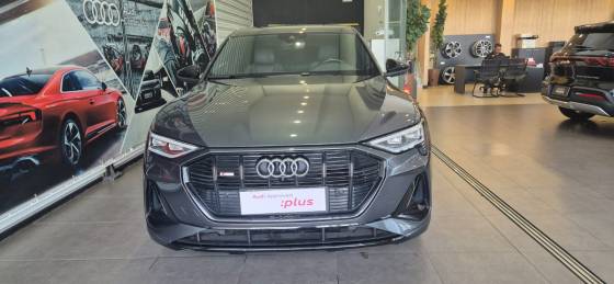 AUDI E-TRON ELÉTRICO SPORTBACK PERFORMANCE BLACK QUATTRO